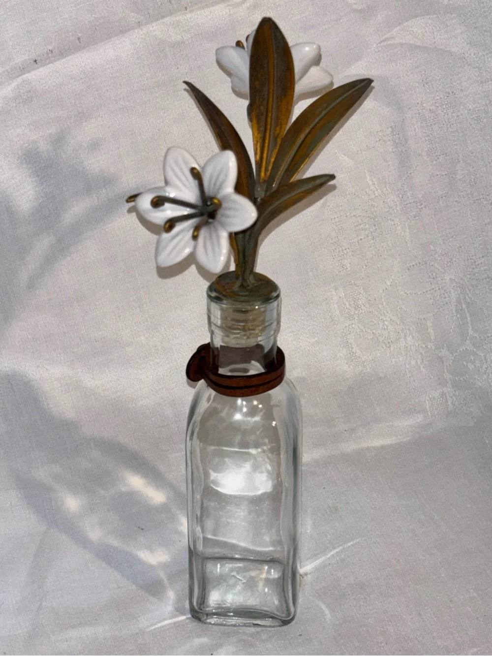 Vintage Tole Gilt Metal Porcelain Lily French Style Flower Glass Bottle Stopper